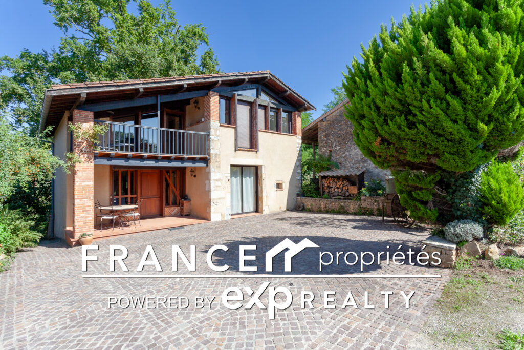 Deux maisons T3 et T4 + Grange