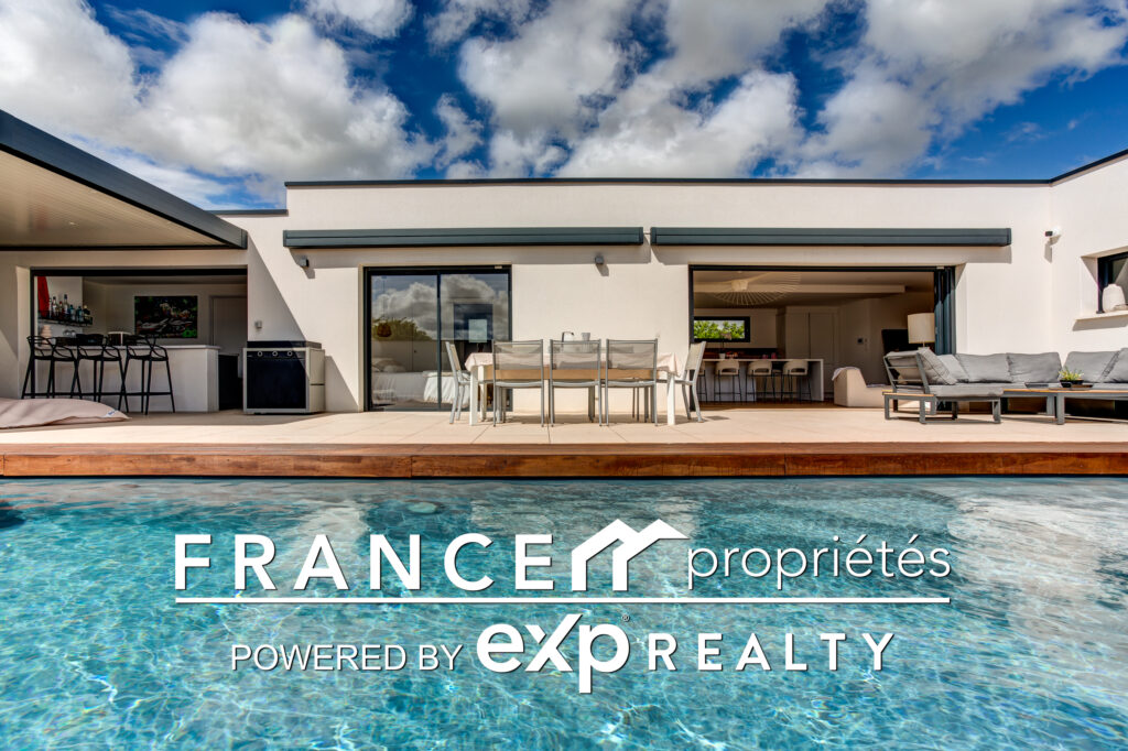 Villa contemporaine 2022 avec piscine et prestations haut de gamme
