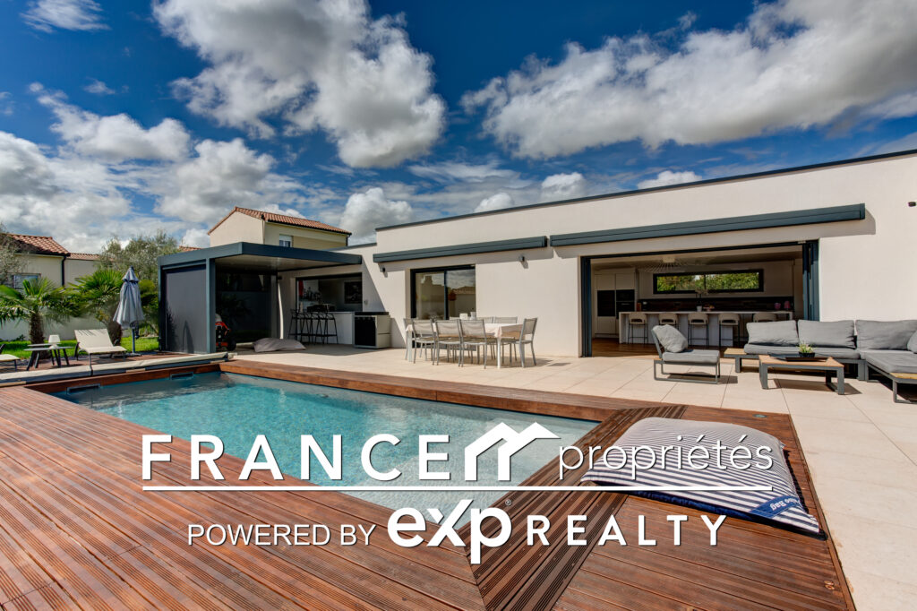 Villa contemporaine 2022 avec piscine et prestations haut de gamme