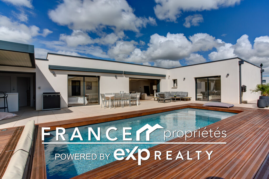 Villa contemporaine 2022 avec piscine et prestations haut de gamme